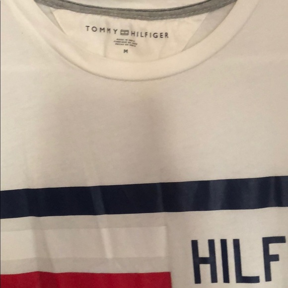 Tommy Hilfiger Men’s Polo & T-shirt bundle - Picture 4 of 6